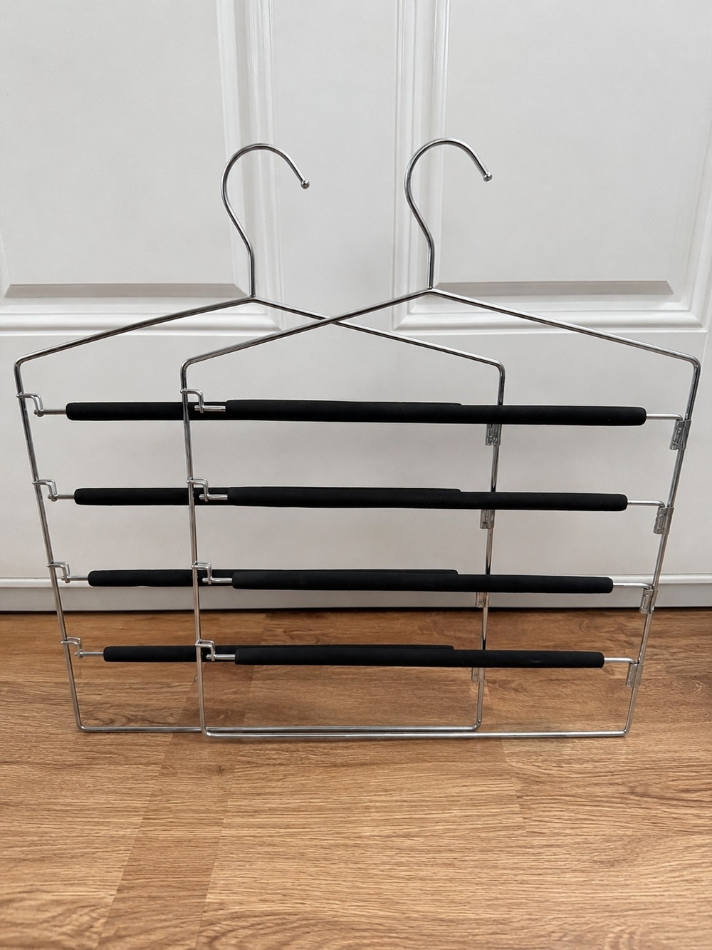 Set of 2 Multi-Tier Non-Slip Pants Hangers – 4 Tier